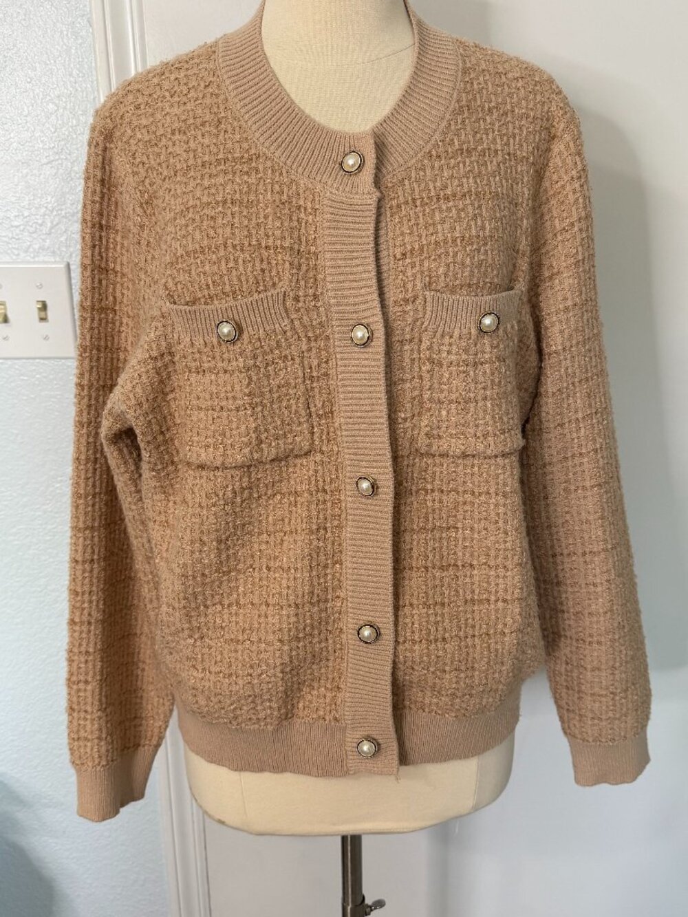 Grace Karin XL Tan Tweed Knit Cardigan Pearl Buttons Pocket Quiet Luxury